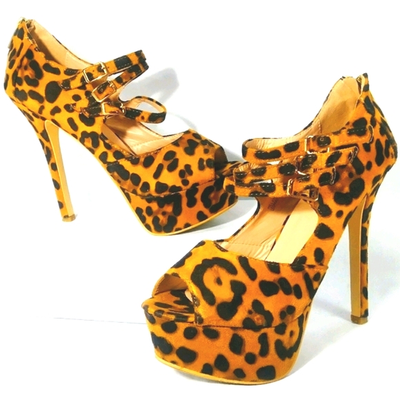 Triple Buckle platform stiletto heels - Picture 10 of 16